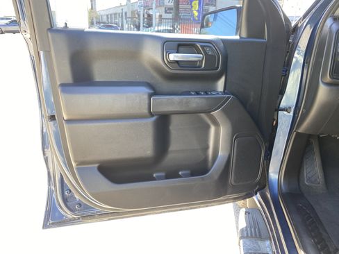 Used 2019 Chevrolet Silverado 1500 Custom w/ Custom Value Package RWD image 15