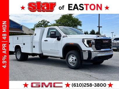 New 2025 GMC Sierra 3500 Pro w/ Convenience Package