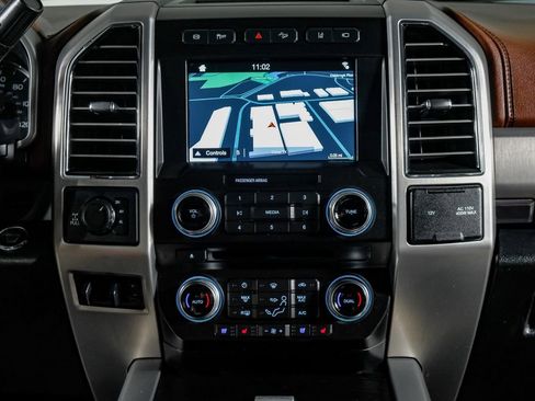 Used 2018 Ford F250 Platinum w/ Platinum Ultimate Package image 25