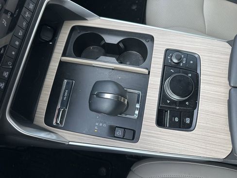 Used 2025 MAZDA CX-90 3.3 Turbo w/ Preferred Package image 12