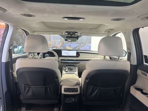 Used 2023 Hyundai Palisade Calligraphy image 22