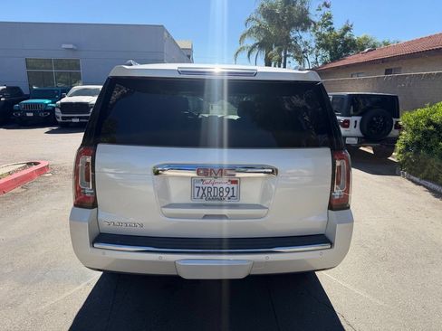 Used 2015 GMC Yukon Denali w/ Touring Package AWD/4WD image 14