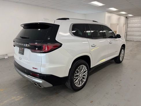 Used 2024 GMC Acadia Denali image 6