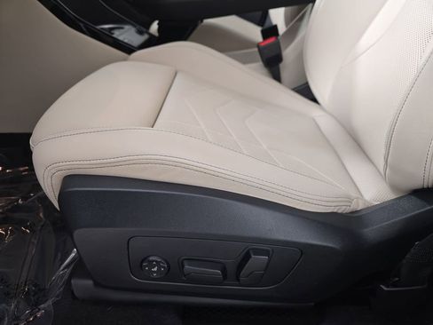 Used 2025 BMW X2 xDrive28i w/ Technology Package image 31