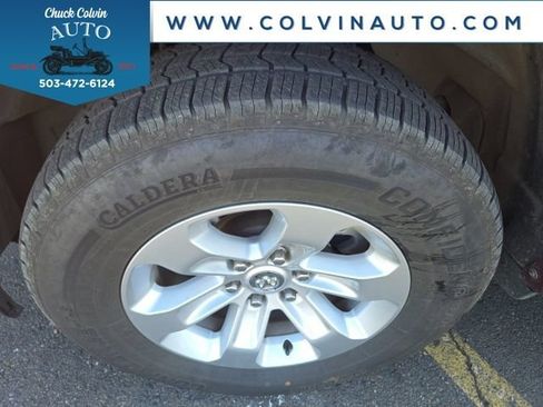 Used 2022 RAM 1500 Laramie AWD/4WD image 3