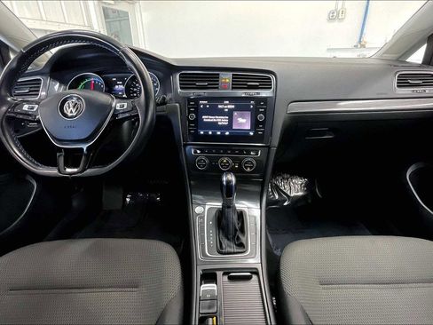 Used 2019 Volkswagen e-Golf SE w/ Driver Assistance Package image 20