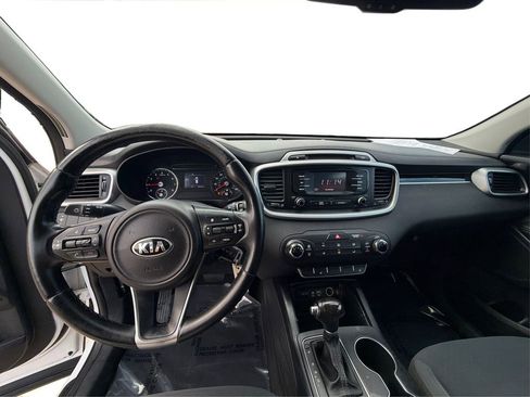 Used 2016 Kia Sorento FWD w/ LX Convenience Package image 28