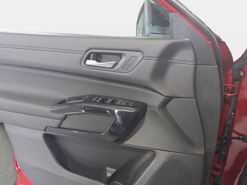 New 2026 Nissan Pathfinder Platinum AWD/4WD image 26