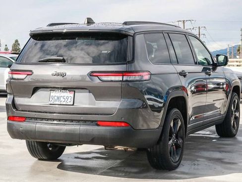 Used 2023 Jeep Grand Cherokee L Laredo image 8