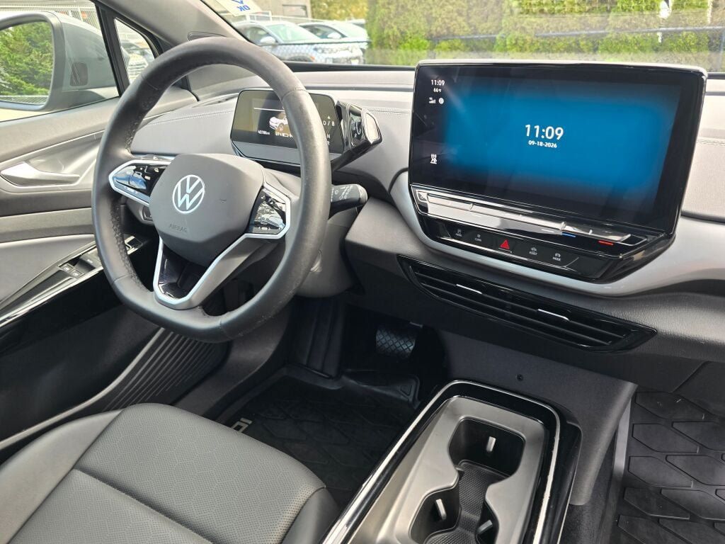 Used 2023 Volkswagen ID.4 Pro S AWD/4WD image 11