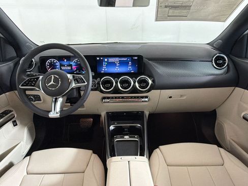 Used 2026 Mercedes-Benz GLA 250 4MATIC image 16