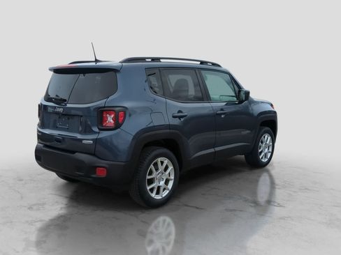Used 2020 Jeep Renegade Latitude w/ Cold Weather Group AWD/4WD image 8