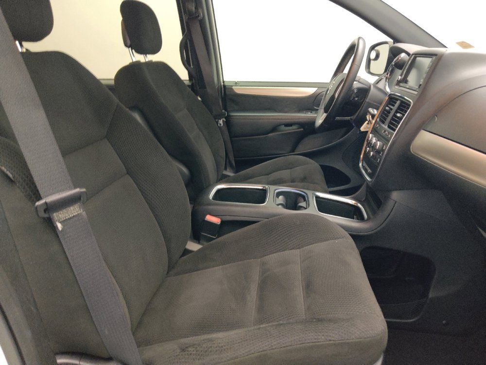 Used 2015 Dodge Grand Caravan SXT w/ Blacktop Package FWD image 21