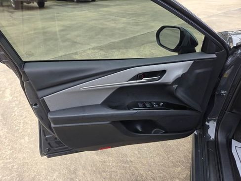 Used 2025 Toyota Camry SE image 22