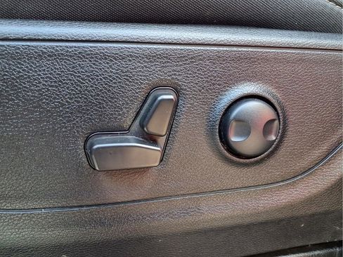 Used 2025 RAM 1500 Big Horn AWD/4WD image 14