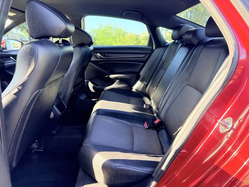 Used 2019 Honda Accord Sport image 18