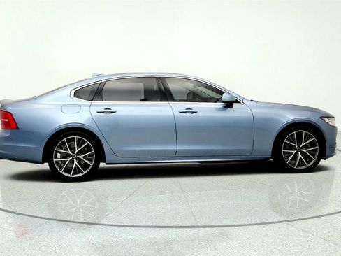 Used 2019 Volvo S90 T5 Momentum FWD image 4