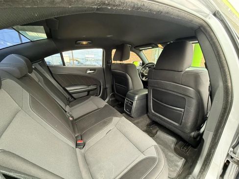 Used 2016 Dodge Charger SXT image 19