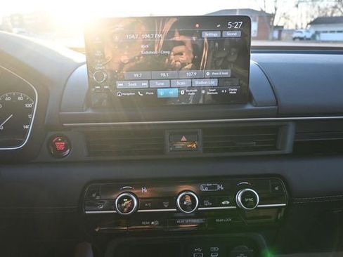 Used 2025 Honda Pilot Touring image 34