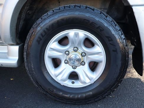 Used 2000 Toyota 4Runner SR5 w/ Upgrade Value Pkg 4 image 39