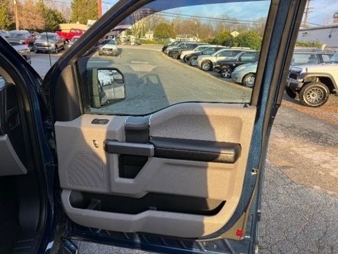 Used 2018 Ford F150 XLT w/ Equipment Group 302A Luxury image 9