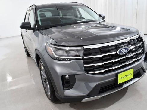 New 2026 Ford Explorer Active w/ Active Comfort Package image 4