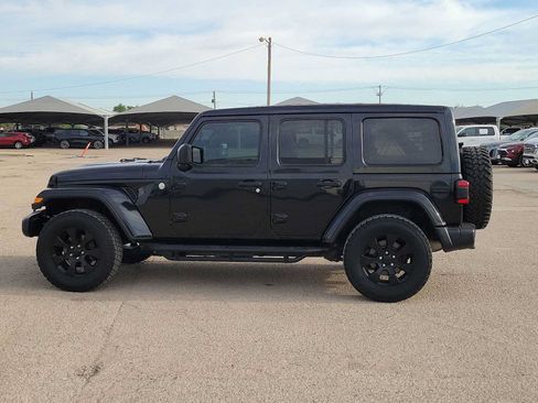 Used 2019 Jeep Wrangler Unlimited Sahara AWD/4WD image 5