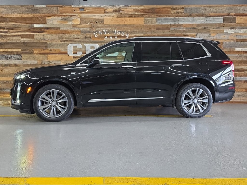 Used 2024 Cadillac XT6 Premium Luxury w/ Technology Package AWD/4WD image 19
