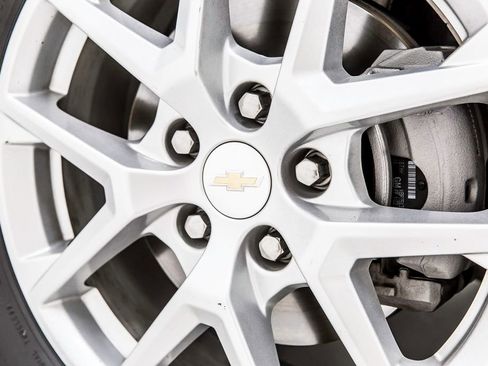 Used 2023 Chevrolet Equinox LS FWD image 40