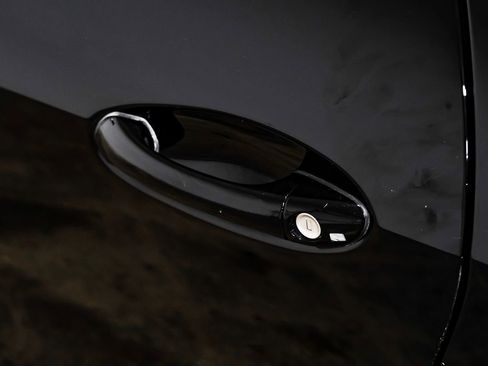 Used 2011 Mercedes-Benz SLK 300 image 33