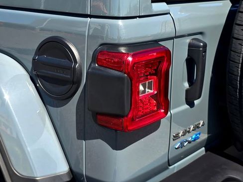 Used 2025 Jeep Wrangler Unlimited Sahara w/ Safety Group image 30