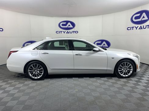 Used 2017 Cadillac CT6 Luxury image 2