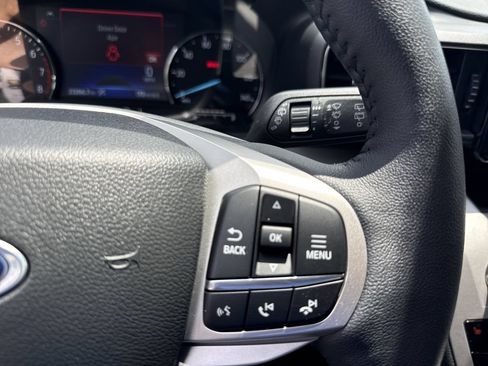 Used 2023 Ford Explorer XLT w/ Equipment Group 202A RWD image 26
