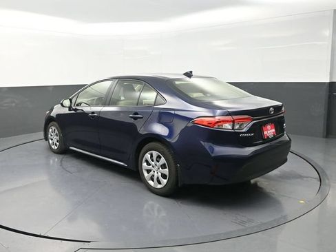Used 2026 Toyota Corolla LE FWD image 6
