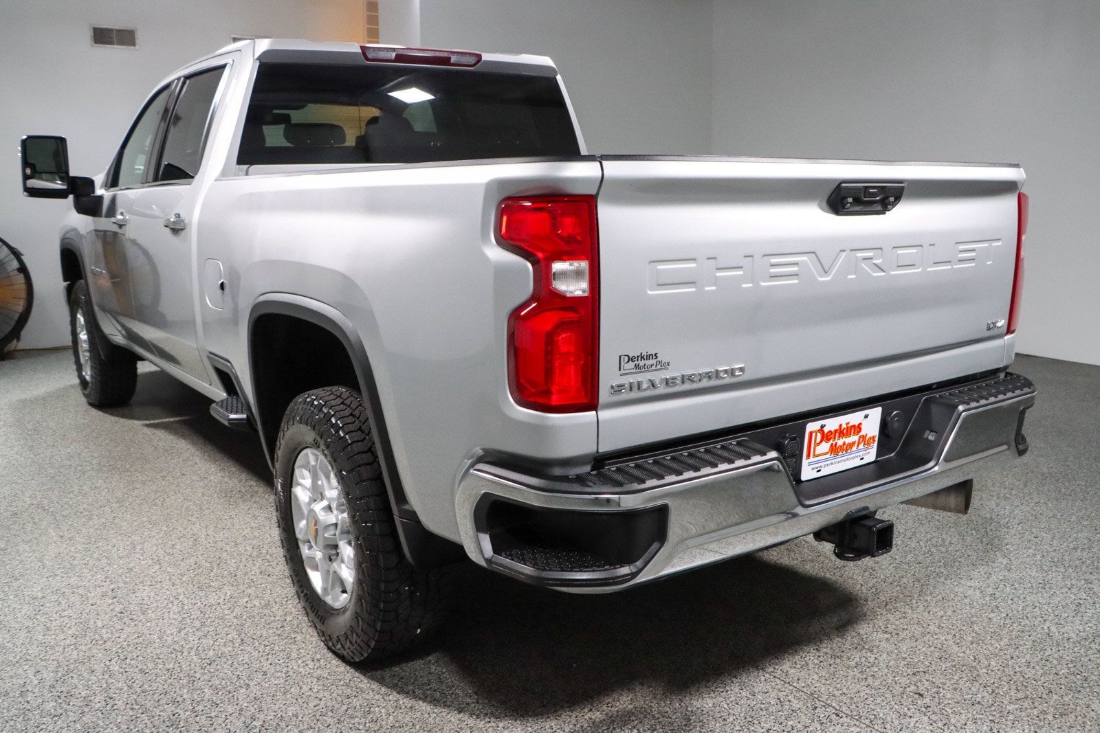 Used 2022 Chevrolet Silverado 2500 LTZ w/ Z71 Off-Road Package AWD/4WD image 9