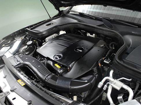 Used 2022 Mercedes-Benz GLC 300 image 40