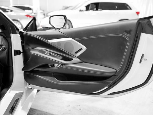 Used 2020 Chevrolet Corvette Stingray Premium Cpe w/ 3LT Preferred Equipment Group image 32