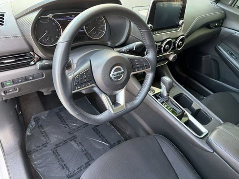 Used 2022 Nissan Sentra SV FWD image 3