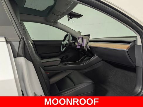 Used 2018 Tesla Model 3 Long Range RWD image 10