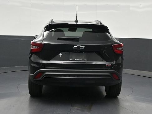 Used 2025 Chevrolet Trax RS w/ Sunroof Package FWD image 4