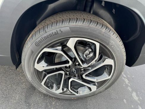 New 2025 Chevrolet Trax RS image 30