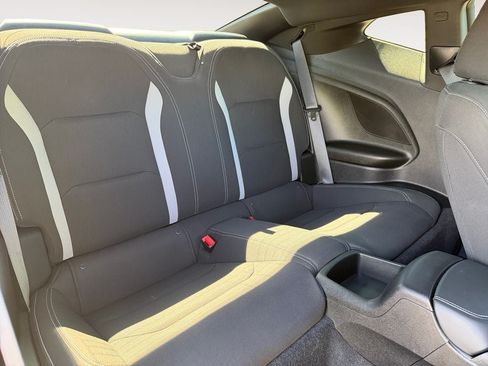 Used 2020 Chevrolet Camaro LT w/ Technology Package RWD image 23