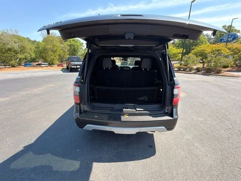 Used 2018 Ford Expedition Limited w/ Equipment Group 301A AWD/4WD image 21