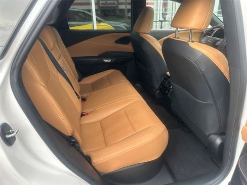Used 2023 Lexus RX 350 Premium Plus w/ Accessory Package AWD/4WD image 10