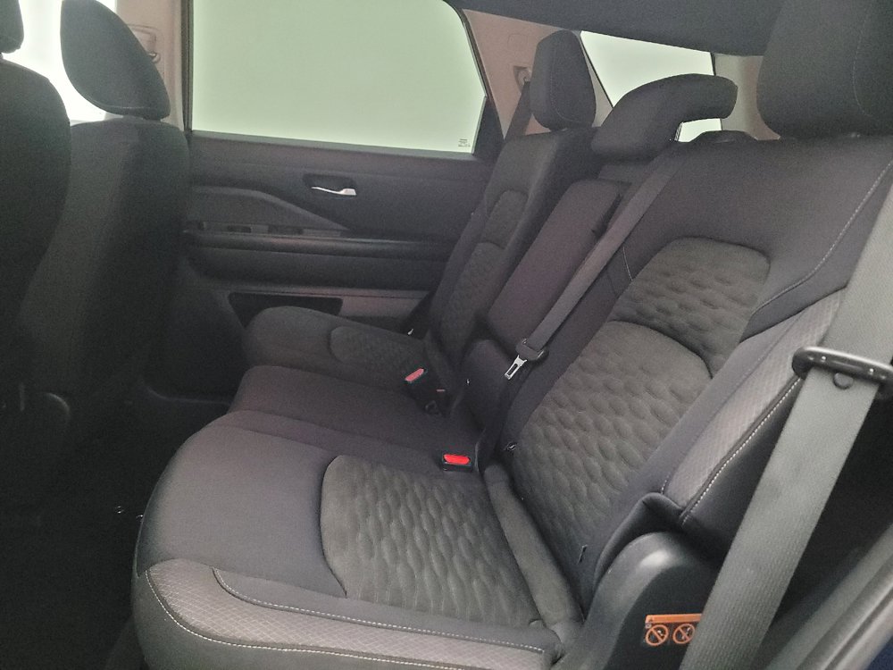 Used 2022 Nissan Pathfinder S AWD/4WD image 18