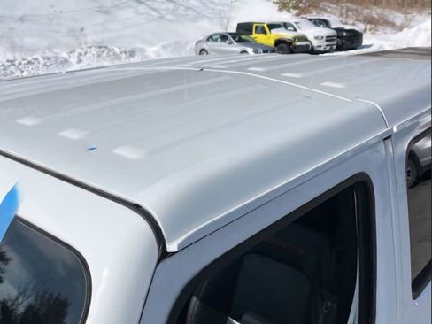 Used 2022 Jeep Gladiator Mojave w/ LED Lighting Group image 10