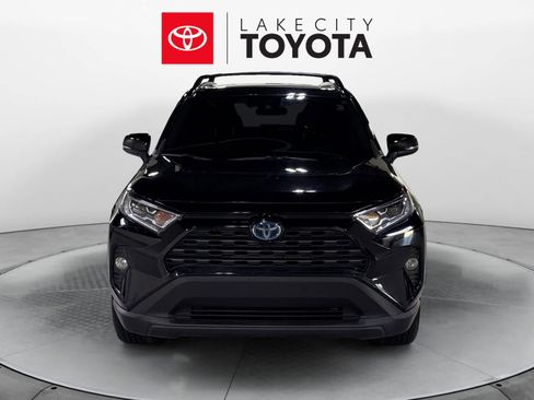 Used 2020 Toyota RAV4 XLE image 11