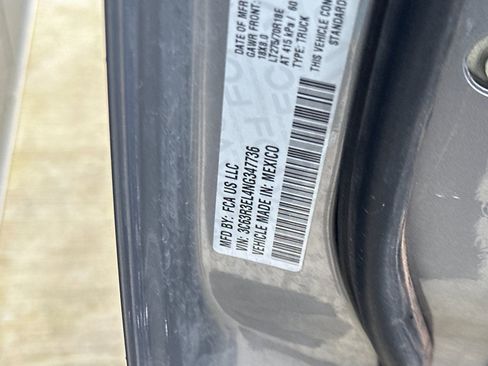 Used 2022 RAM 3500 Laramie AWD/4WD image 25