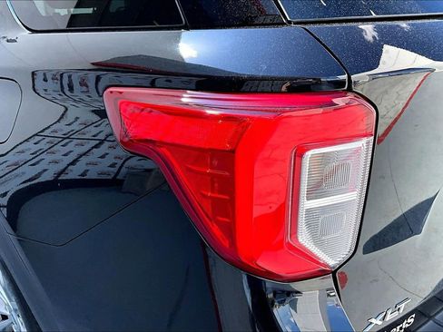 Used 2023 Ford Explorer XLT w/ Equipment Group 202A RWD image 23