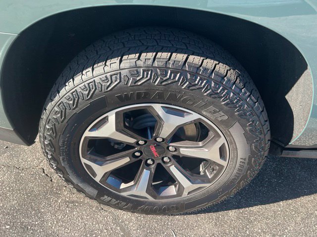 Used 2026 GMC Yukon XL AT4 Ultimate AWD/4WD image 12